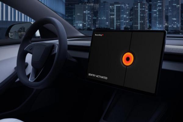 Tesla    Model 3 - 1