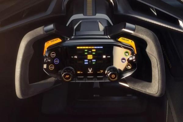 Chevrolet     Corvette  - 4