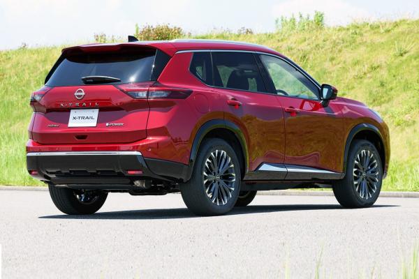 Nissan X-Trail:    Nismo - 2