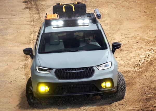 Chrysler Pacifica Grizzly Peak.  Chrysler 