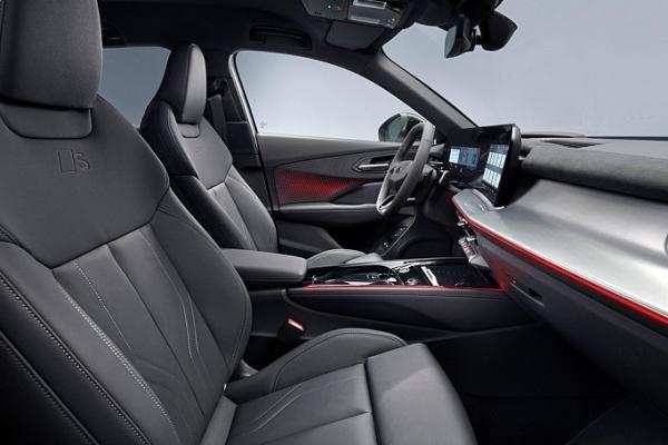 Audi   Q3 Sportback - 2