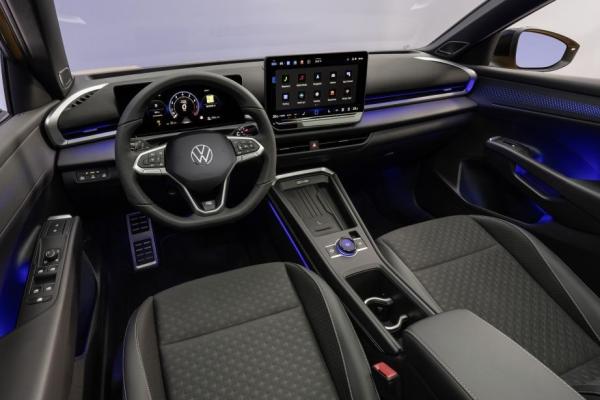 Volkswagen сменил поколение T-Roc - 2