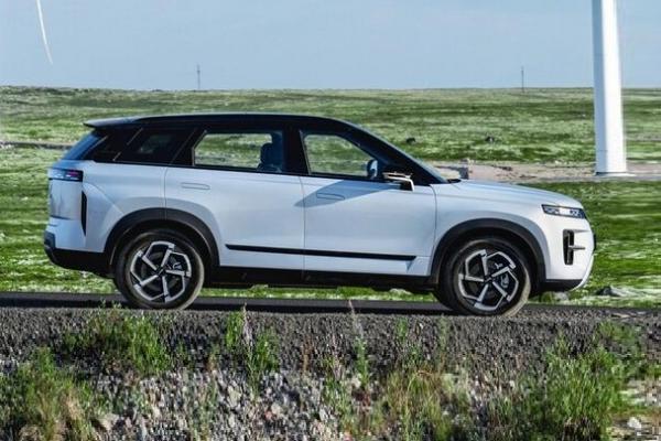 Jaecoo приготовил J7 в стиле Range Rover Evoque - 1