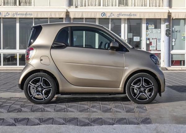 Smart ForTwo. Фото Smart
