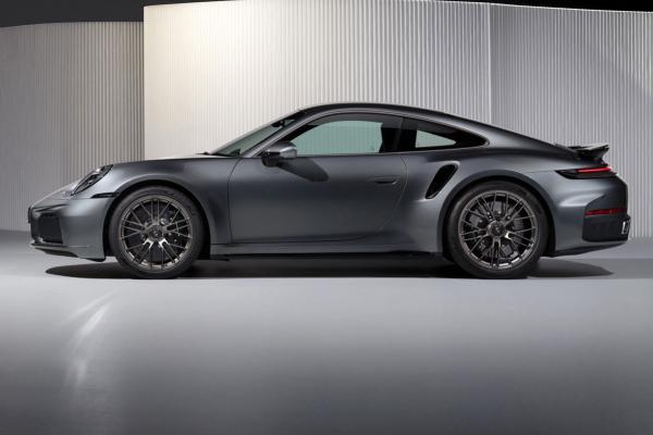 Porsche 911 Turbo S стали гибридными - 1