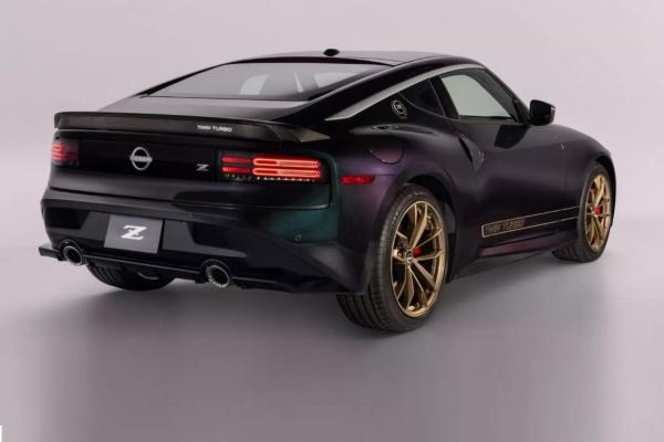  Nissan Z    - 3