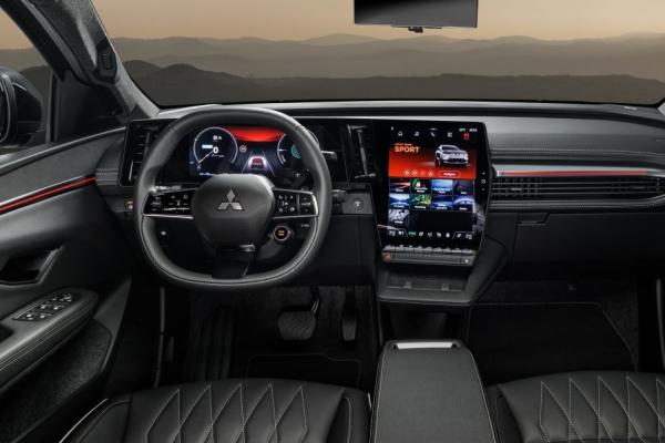 Mitsubishi    Eclipse Cross  - 1