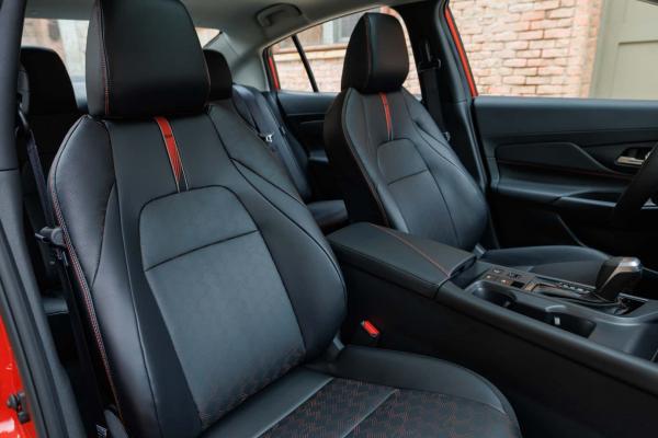 Nissan    Sentra - 3