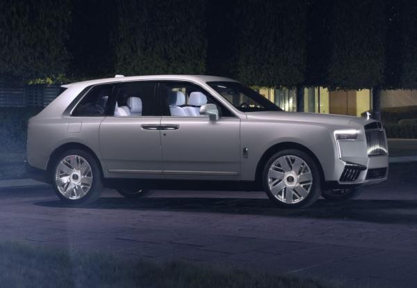 Rolls-Royce Cullinan Cosmos. Фото Rolls-Royce