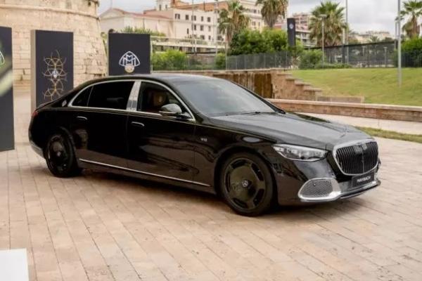 Mercedes-Maybach    - 4