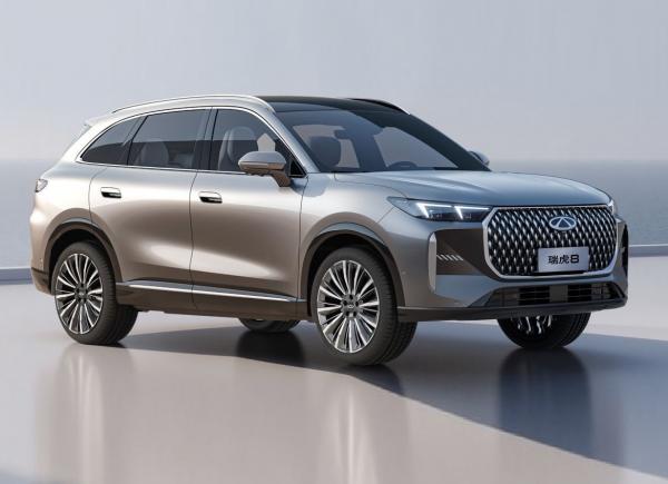 Chery Tiggo 8.  Chery