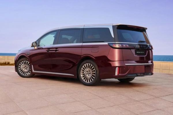 Voyah везет в Россию обновленный Dream - 2