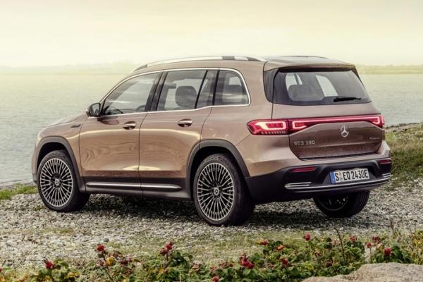 Mercedes прощается с кроссовером EQB - 2