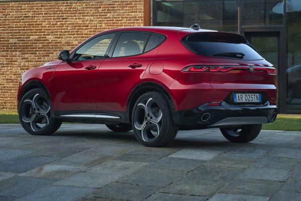 Alfa Romeo спасает Tonale рестайлингом - 4