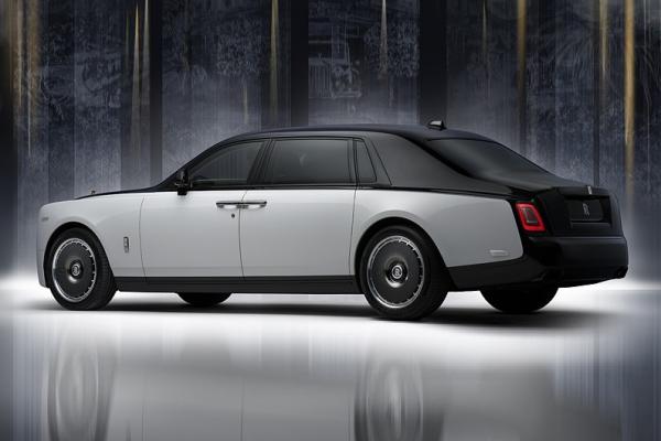 Rolls-Royce выкатил очень дорогой и редкий Phantom - 1