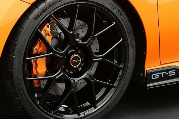 Toyota     Camry  - 1