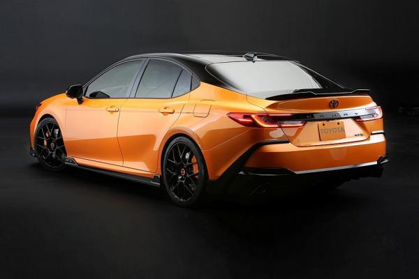 Toyota     Camry  - 2
