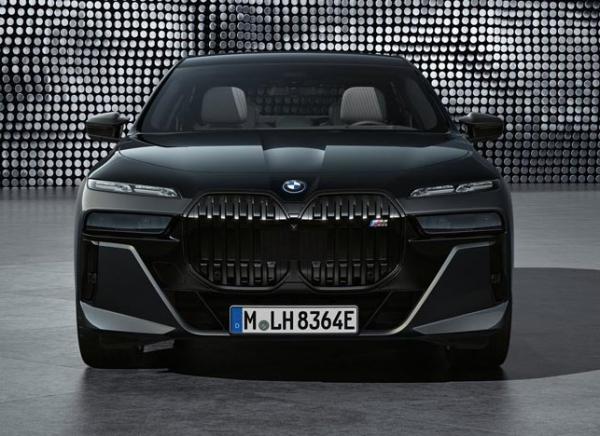 BMW 7-Series.  BMW 