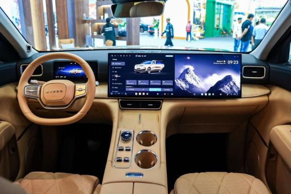 Exeed представил новый большой гибрид - 1