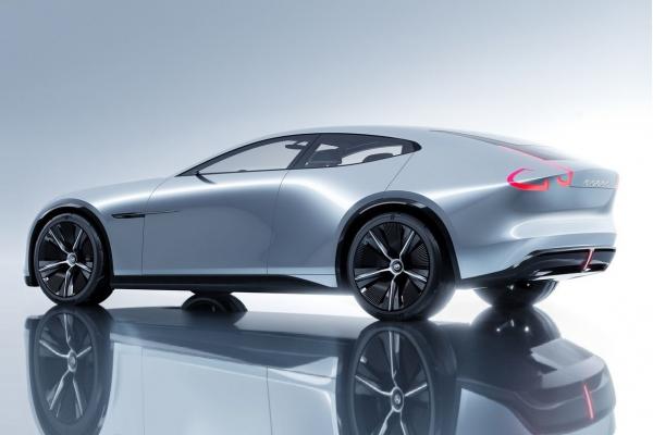 Mazda выкатила купе-седан с ротором - 2