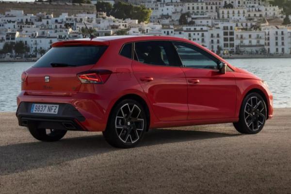 Seat  Ibiza   - 2