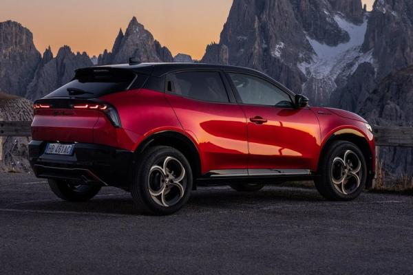 Alfa Romeo выпустила Junior "на спорте" - 3