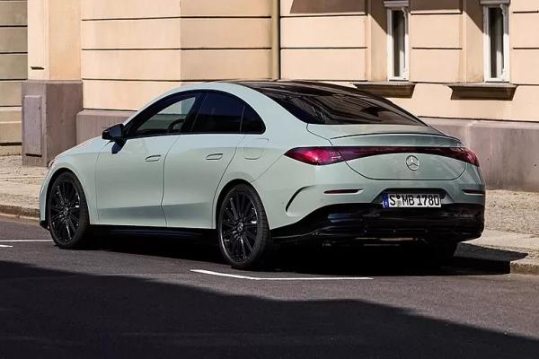 Mercedes CLA решил подешеветь - 2
