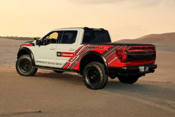 Ford "прокачал" самый мощный F-150 - 1