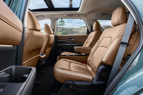 Nissan  Pathfinder   - 4