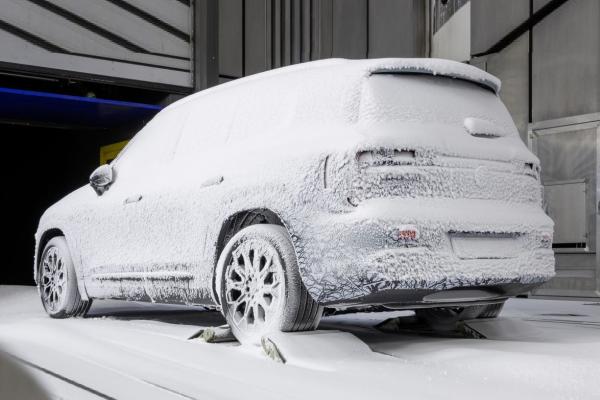 Новый Mercedes GLB рассекретили изнутри - 4