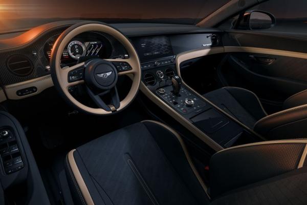 Bentley представила Continental GT "на драйве" - 2