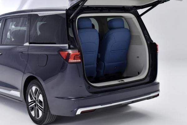 JAC везет в Россию RF8. Он знаком нам под другим брендом - 2