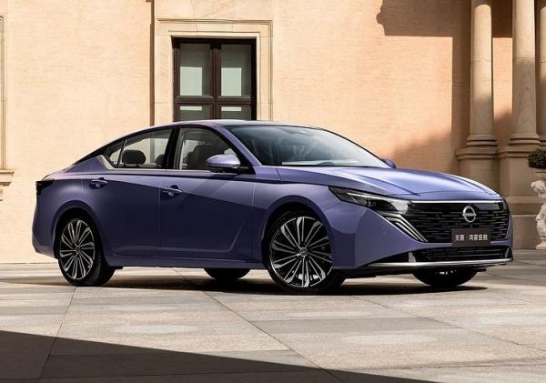 Nissan Teana.  Nissan 