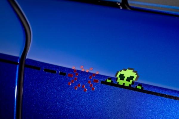 Rolls-Royce сделал "восьмибитный" Ghost - 1