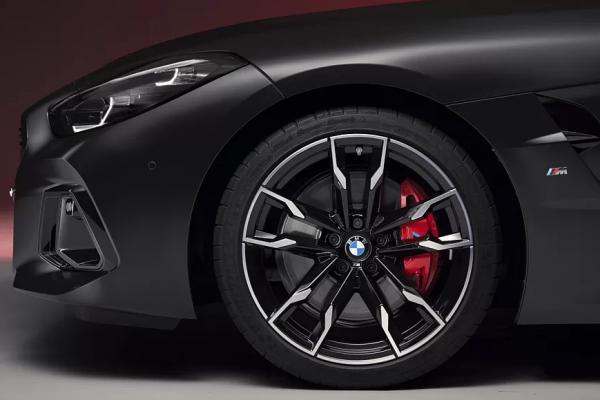 BMW Z4 рулит к финишу - 1