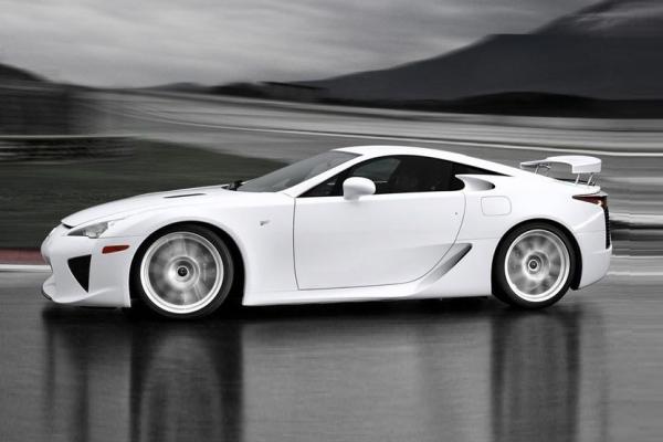 Lexus    LFA - 4
