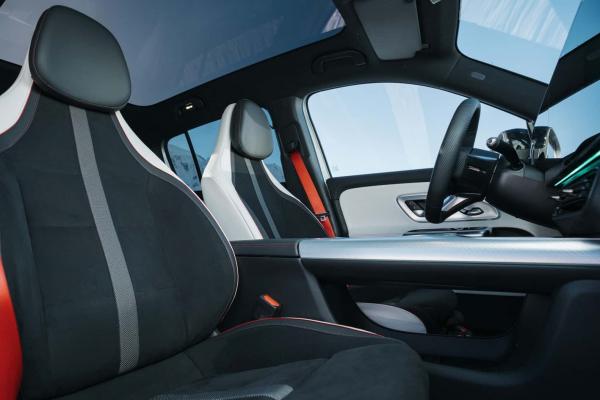 Mercedes меняет поколение кроссовера GLB - 2