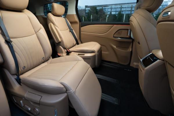 JAC оценил в рублях RF8 - 2