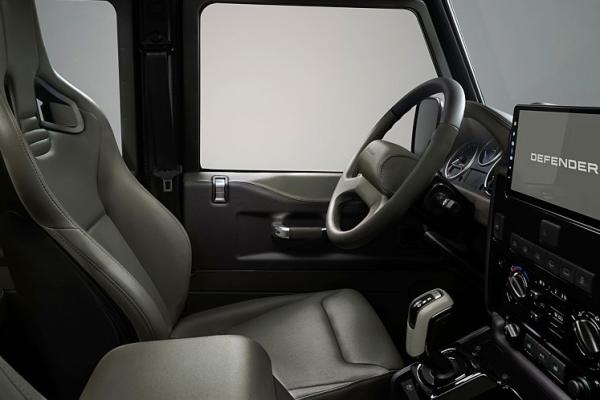 Первый Land Rover Defender еще жив. И даже обновляется - 2
