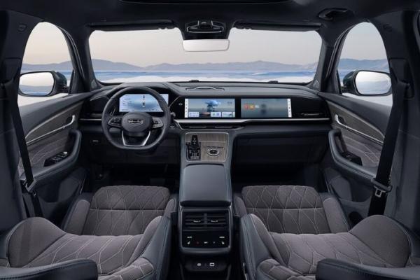 Обновленный Geely Monjaro оценили в рублях - 1