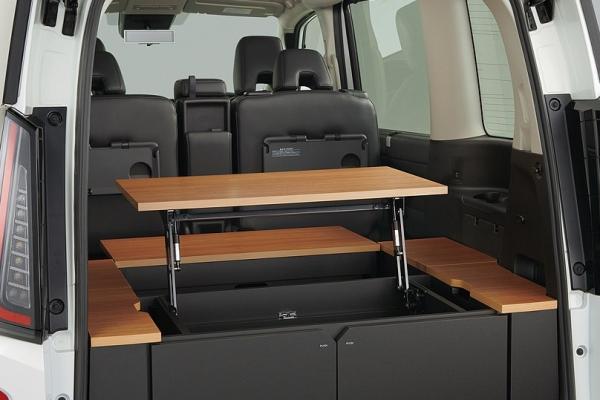 Богатые Nissan Serena прошли рестайлинг - 3