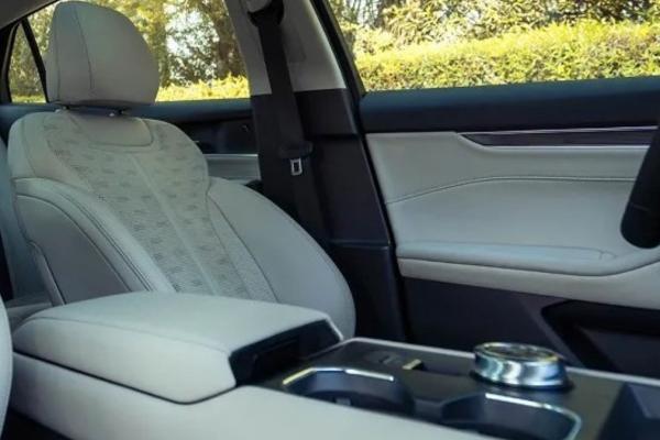 Ford ������� �������������� Taurus - 2