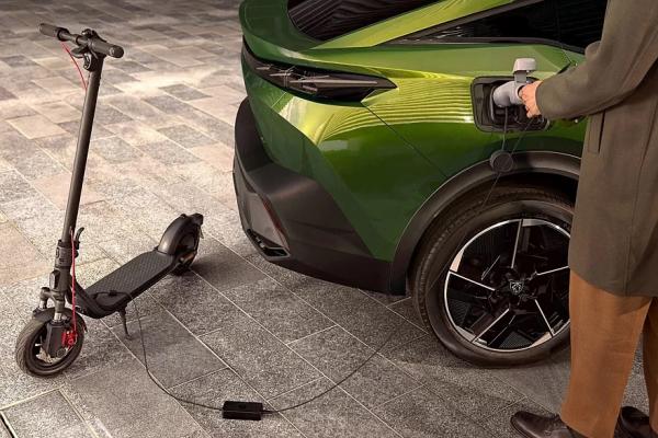 Peugeot показал рестайлинговый 408 - 1