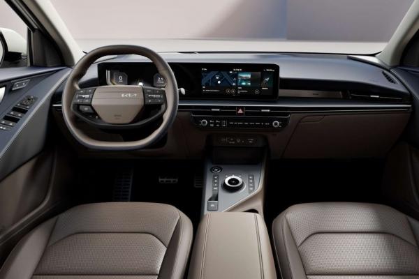Kia Niro ��������� � ���� - 1