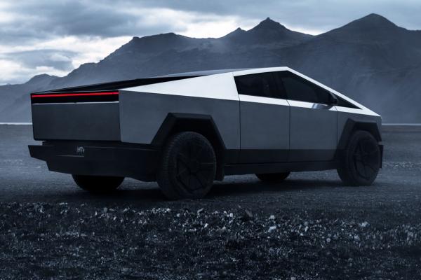Tesla ��������� "���������" Cybertruck - 2