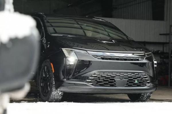 Chrysler "��������" �������������� Pacifica - 1