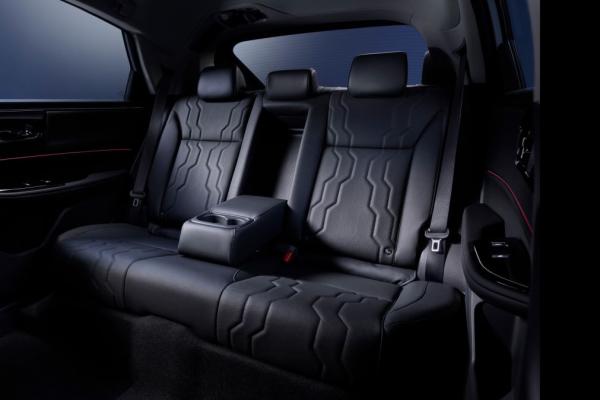 Honda ��������� Insight � ���� ���������� - 3