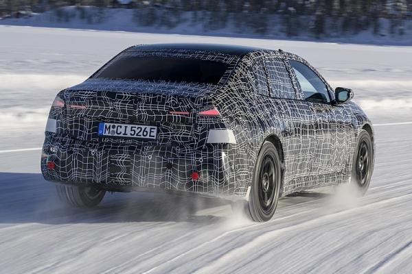 BMW ���������� ������������  i3 - 2