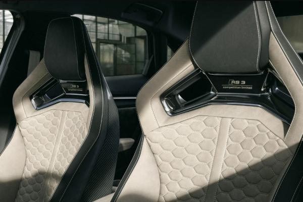 Audi ��������� ������ � ����� ������� RS 3 - 3