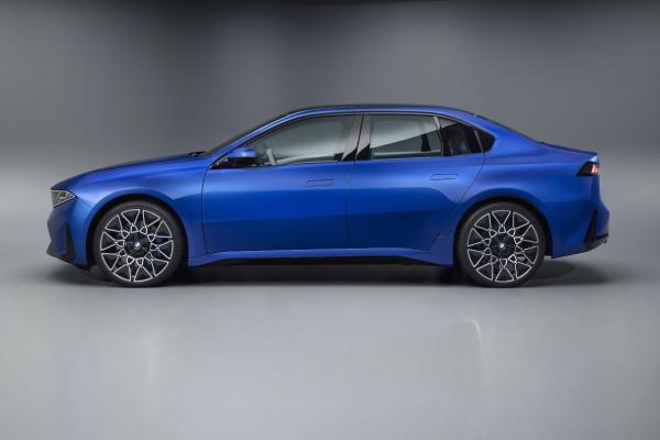 BMW i3 ������������  � ���� ������ - 1